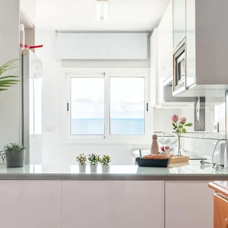 Live Atlantic Pearl 칸델라리아