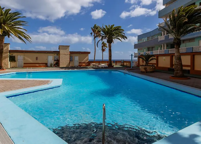 Live Atlantic Pearl Apartment