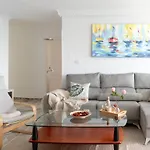 Live Atlantic Pearl Apartment